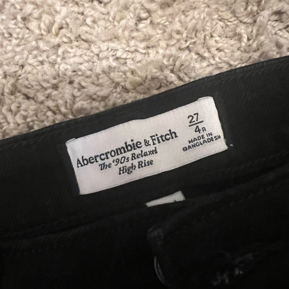 Abercrombie & Fitch The 90s Relaxed High Rise Black Jeans - Picture 2 of 2